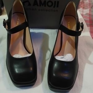 Women's Black Shoes, 4 in Heels, Size 9 1/2 By Amoji New In Box